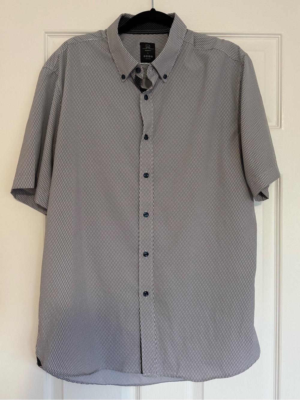 Michael Strahan Modern Fit Performance Button Down | White/Grey | Men’s L